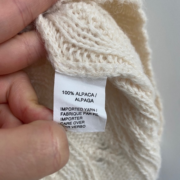 Alpaca sweater vest - Picture 3 of 3